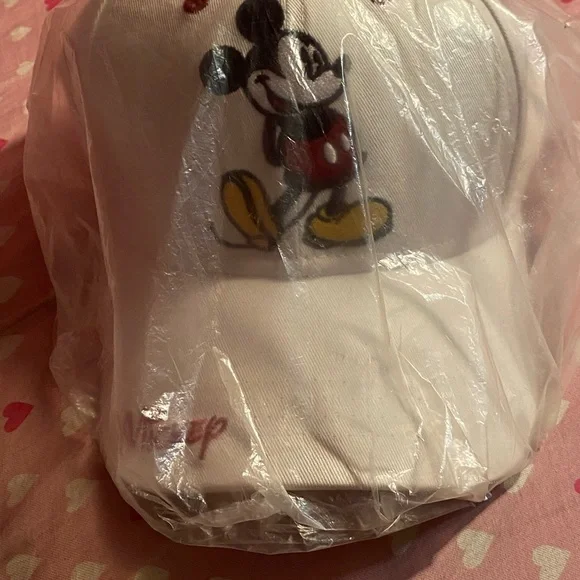 Adjustable Mickey Mouse Baseball cap - Picture 4 of 6